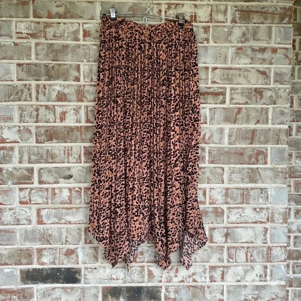Listical Leopard Print Crystal Pleated Handkerchief Hem Midi Skirt